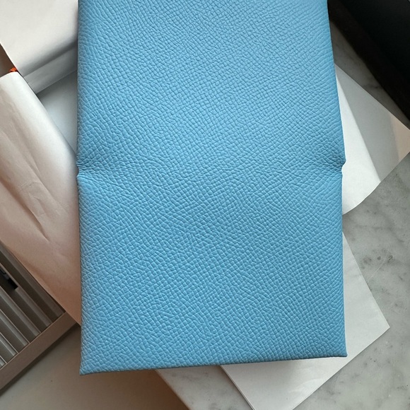 HERMES Epsom Calvi Duo Card Case in Celeste - Picture 2 of 12
